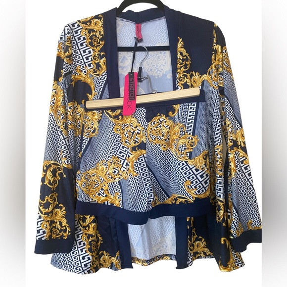 True rock woman’s 2 piece short outfit - Picture 6 of 7